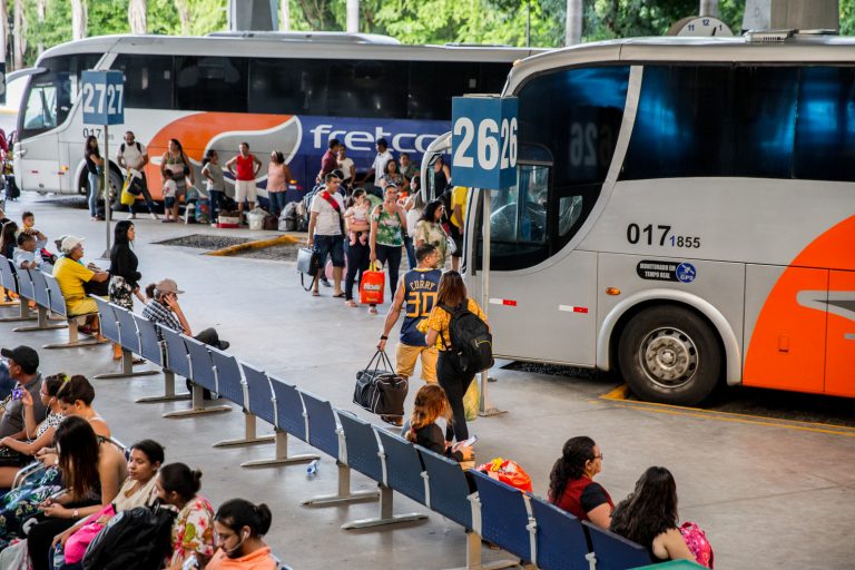 Jovens de 15 a 29 anos têm direito a viajar de graça pelo País