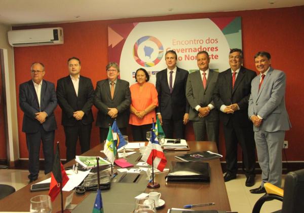 Governadores do Nordeste querem retomar contrato com organização do Mais Médicos