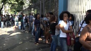 Número de desempregados há mais de 2 anos cresce 42,4% em 4 anos