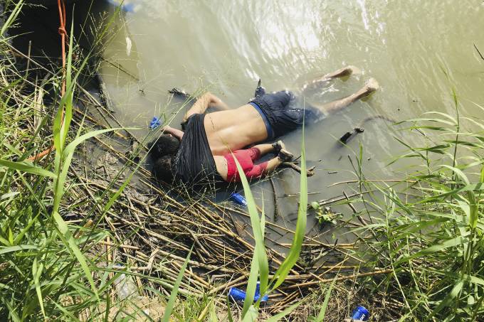 Foto de pai e filha afogados expõe drama da imigração para os EUA