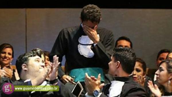 Muita emoção na formatura do ex-cortador de cana que agora virou médico