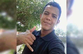 Adolescente é assassinado a tiros em frente à casa da avó dele, em Riachão do Jacuípe