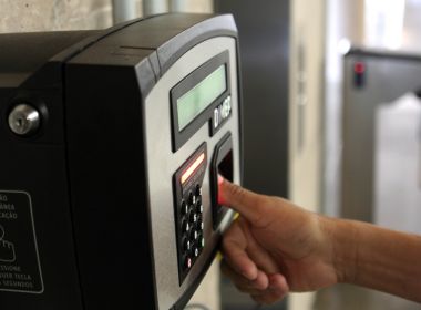 Governo federal vai implantar ponto eletrônico para 70% dos servidores