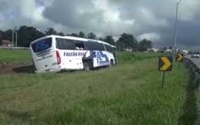 Ônibus que caiu em canteiro em Feira de Santana seguia para Uauá-BA