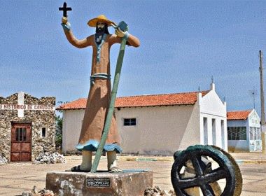 Sábado, 13 de Julho de 2019 - 18:20 Cineasta português vai se mudar para Canudos para filmar 'Os Sertões'