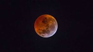 Eclipse lunar parcial será visto em todo o Brasil nesta terça-feira