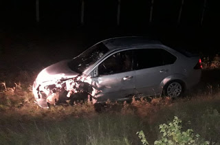 Um homem morre e outro fica ferido após batida entre carros na BA-120, entre Santaluz e Queimadas
