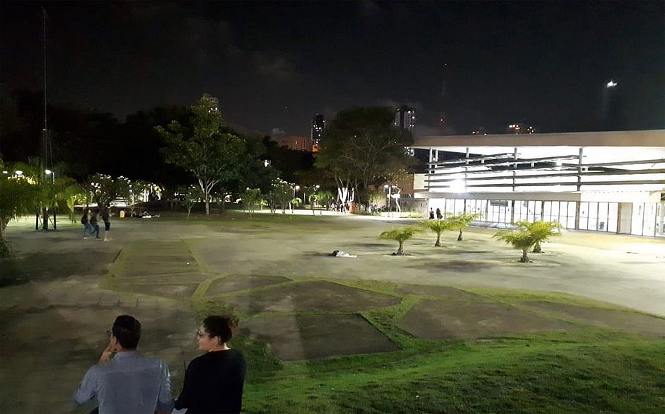 Seguranças da Ufba param, e faculdades suspendem aulas