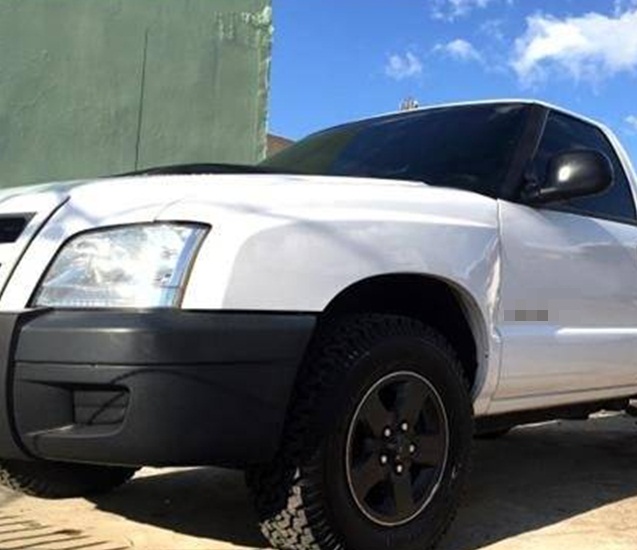 Carro roubado é encontrado abandonado no Distrito de Ibó em Abaré-BA
