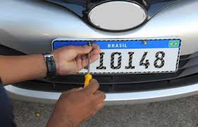 Placa Mercosul não é mais obrigatória para compras de carros usados na Bahia