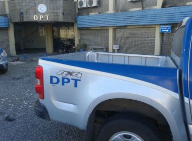 Feira: Irmãos gêmeos são mortos a tiros dentro de casa