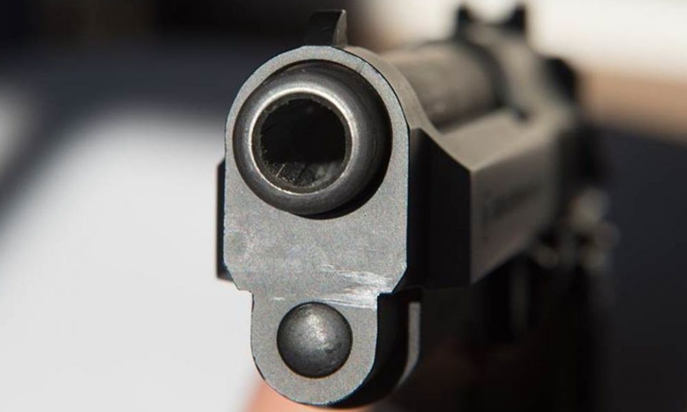 Adolescente de 14 anos mata o pai, a madrasta e três irmãos dentro de casa