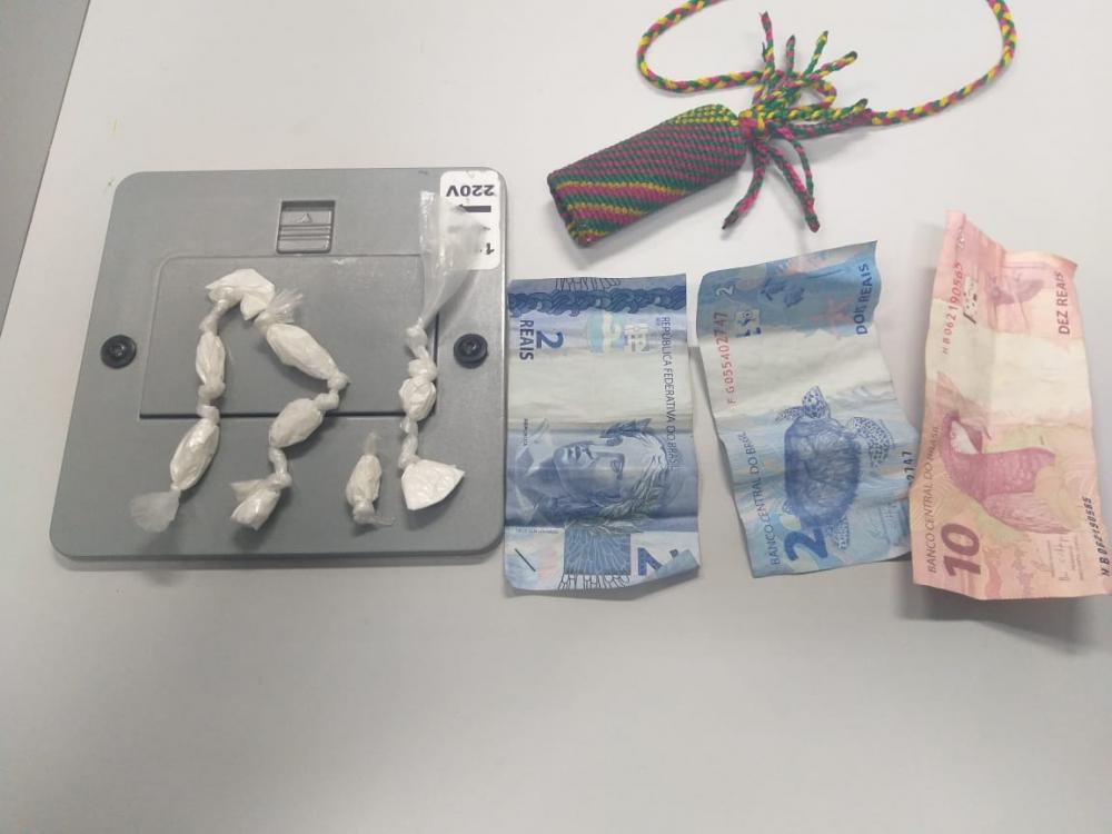 Homem é preso por suspeita de tráfico de drogas durante Copa Vela em Paulo Afonso