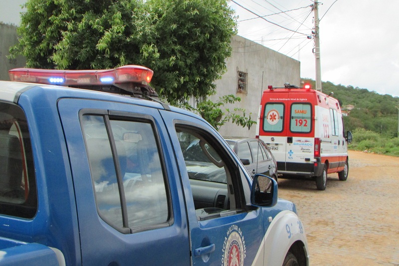  Policiais Militares e equipe do SAMU salvam pessoa que tentava o suicídio