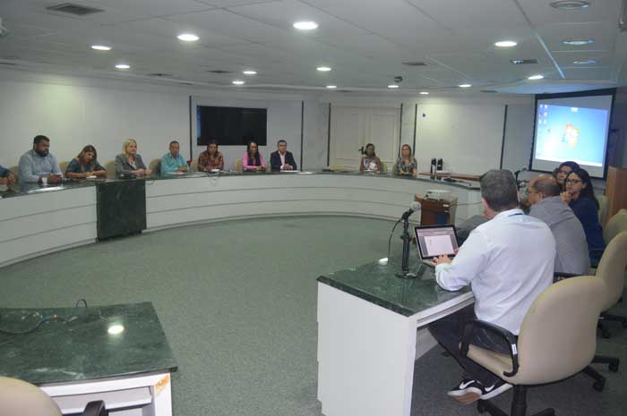 Representantes da zona costeira da Bahia discutem melhorias na gestão das praias