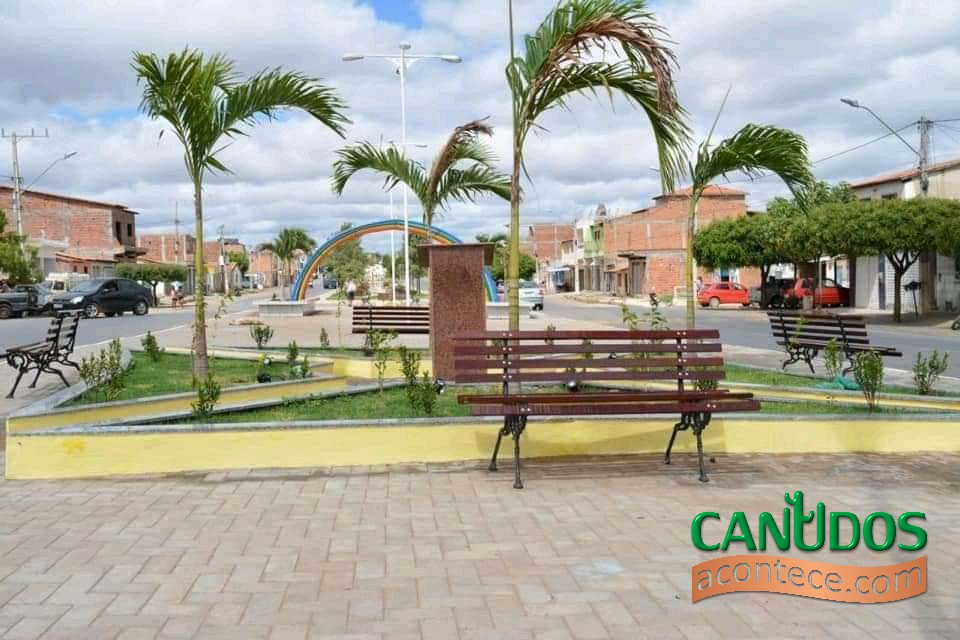 População já desfruta de praça totalmente requalificada no Bairro Nova Esperança, em Canudos
