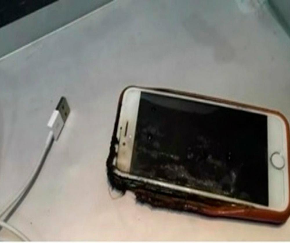 Mundo: Jovem morre eletrocutado ao lado de celular ligado na tomada enquanto dormia
