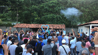 Policiais militares convocam greve após assembleia; governo nega paralisação e diz que movimento é 