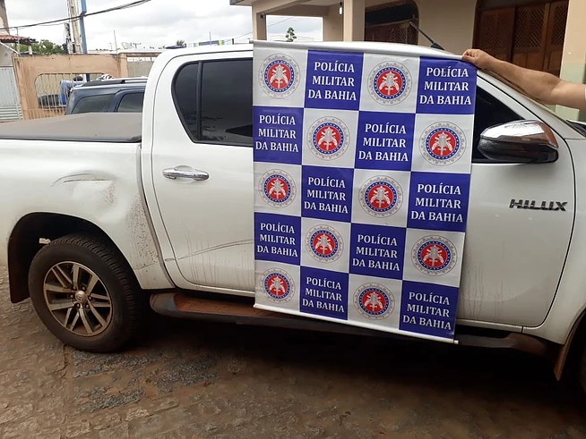PM recupera carro roubado em Jeremoabo-BA