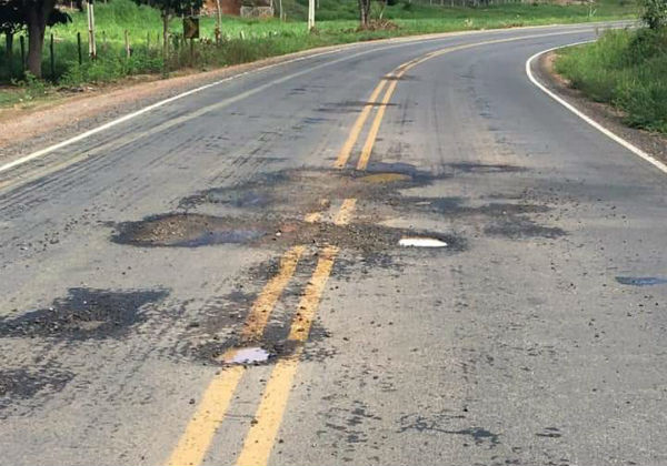 Bahia tem pelo menos 51 rodovias em más condições, aponta levantamento
