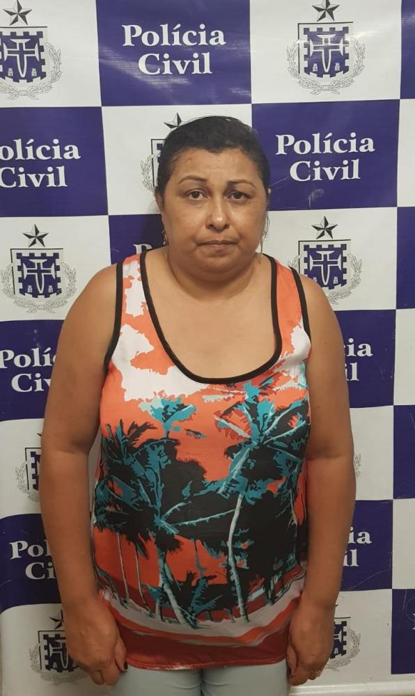 Mulher é presa por suspeita de tráfico de drogas após denúncia em Paulo Afonso