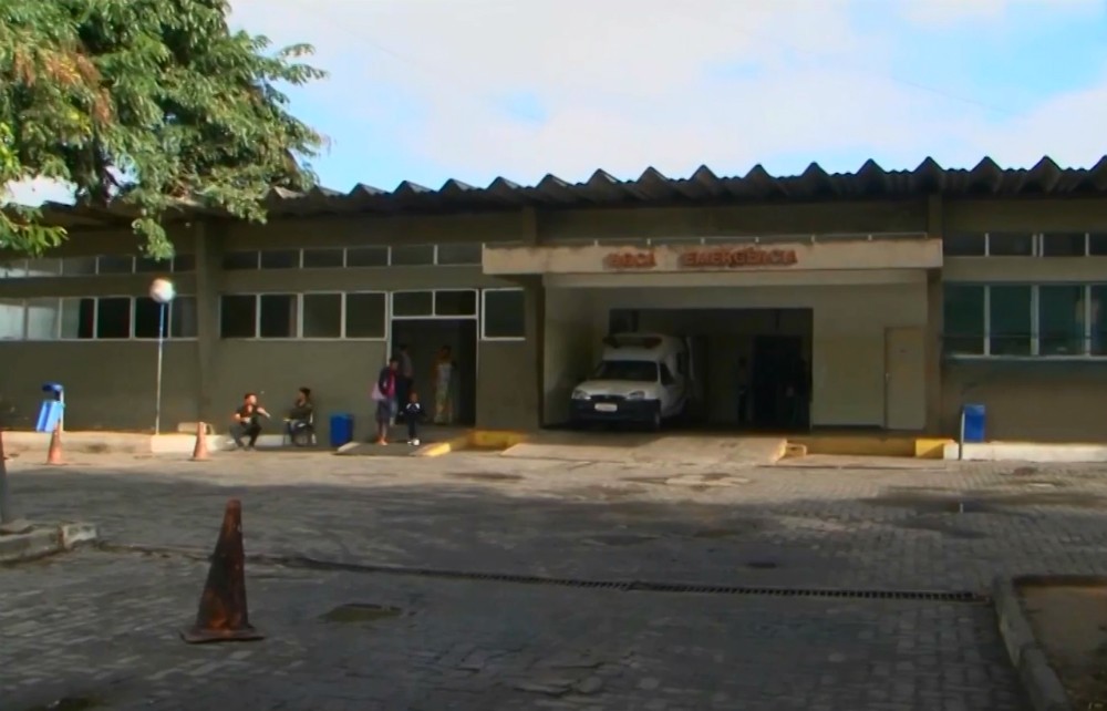Jovem morre e outros dois ficam feridos após serem baleados enquanto conversavam na BA