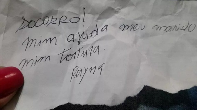 Mulher recebe bilhete e consegue salvar jovem torturada pelo marido