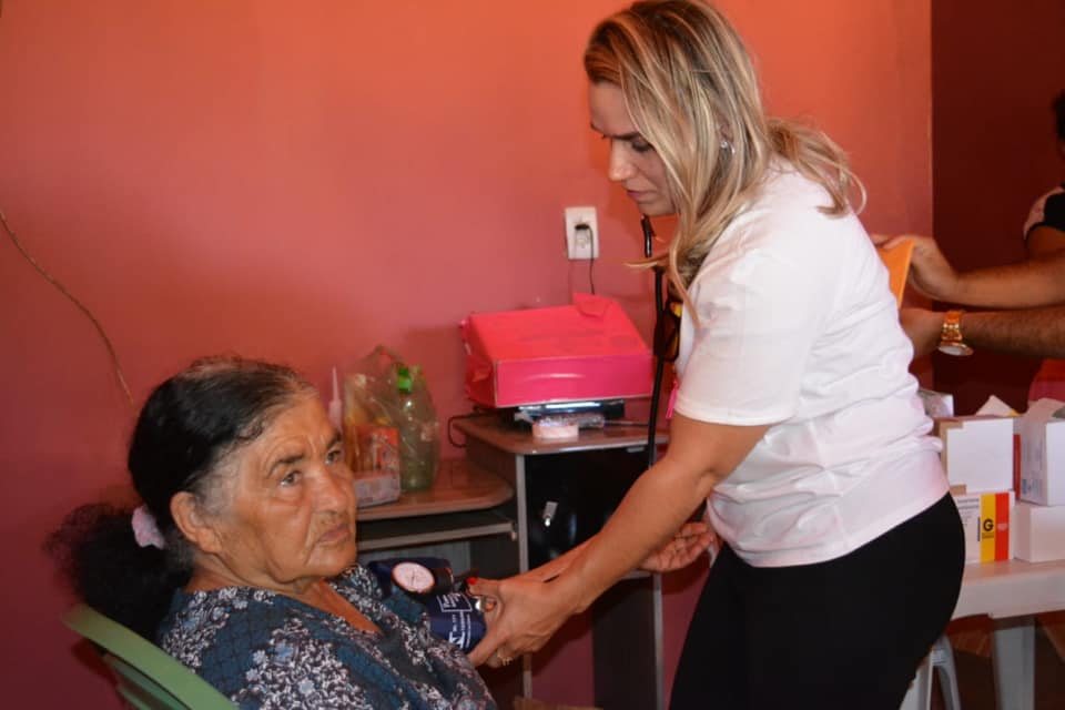 Prefeitura de Canudos leva serviços da Prefeitura Itinerante para mais uma comunidade