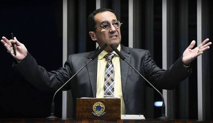 Kajuru: Quem votar a favor de tirar verba da saúde para o Fundão é inimigo do Brasil