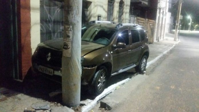 Padre tem carro roubado na Bahia e dois suspeitos são mortos em troca de tiros com PMs