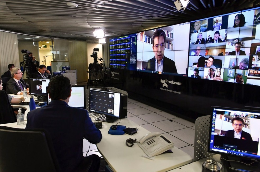 Coronavírus: Senado aprova projeto que prevê R$ 600 mensais a trabalhadores informais; Confira!