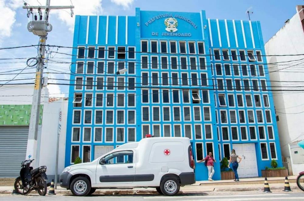 Prefeitura de Jeremoabo recebe mais uma ambulância