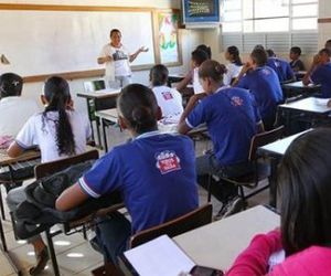 Concurso para professores estaduais sai até junho; Reda será emergencial