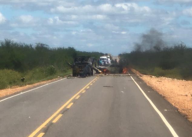 Carro forte é explodido na BA-210 entre Juazeiro e Curaçá