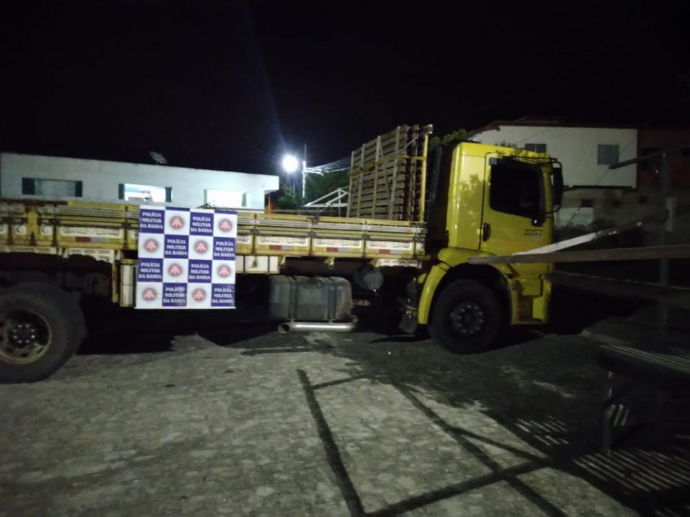 Caminhão roubado em Juazeiro é encontrado abandonado em Glória- BA