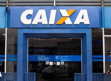 Com foco no auxílio emergencial, Caixa é único banco a abrir durante feriados antecipados
