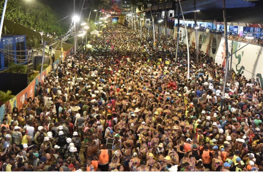 Secretário de Saúde da Bahia diz: “Carnaval pode não acontecer em 2021, mas São João acho que estará garantido”