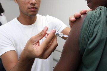 Vacina de Covid-19 funciona em testes e Pfizer pode produzir 1 bilhão de doses