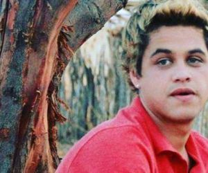 Ex-ator de 'Malhação' passa a vender pastel na rua para sustentar família