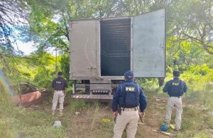 Ação conjunta localiza caminhão roubado, em Paulo Afonso-BA