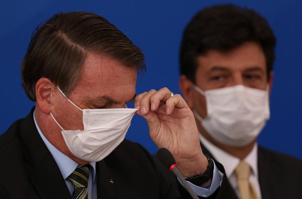 Bolsonaro veta ajuda financeira para profissional de saúde incapacitado por Covid