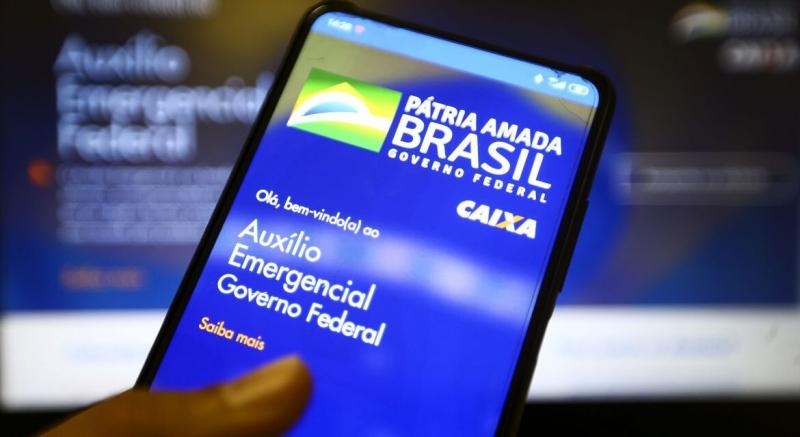 Governo estuda prorrogação do auxílio de R$600 até dezembro, mas com redução