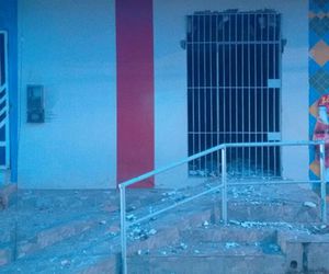 Quadrilha armada explode caixas eletrônicos do Bradesco em Novo Triunfo- BA