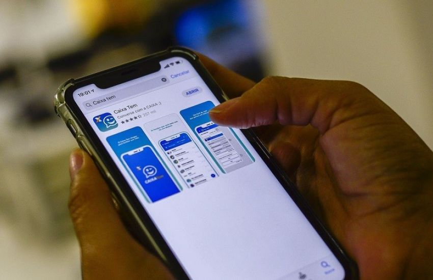 Caixa planeja usar o 'Caixa Tem' para fazer o pagamento aos beneficiários do Bolsa Família