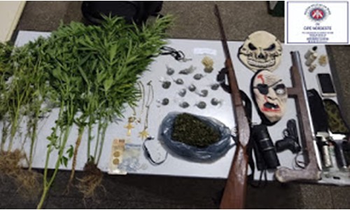 Pai e filho são presos por tráfico de drogas em Monte Santo-BA