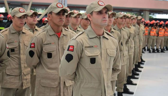 Concurso Bombeiros abre dois editais com salários de até R$10 mil