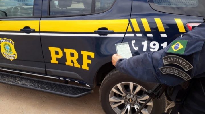 PRF prende homem com CRLV falso na BR 110, em Ribeira do Pombal-BA