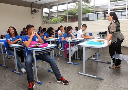 Estado prorroga até 25 de outubro decreto que proíbe aulas e eventos na Bahia