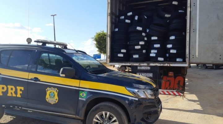 PRF recupera caminhão e carga de pneus roubada, avaliada em mais de 400 mil reais, em Euclides da Cunha-BA
