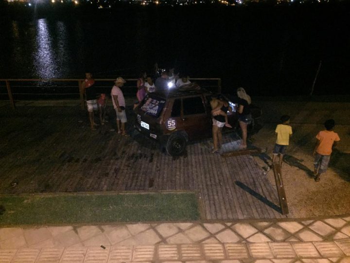 Condutor perde controle de veículo, e invade orla do açude de Ribeira do Pombal-BA